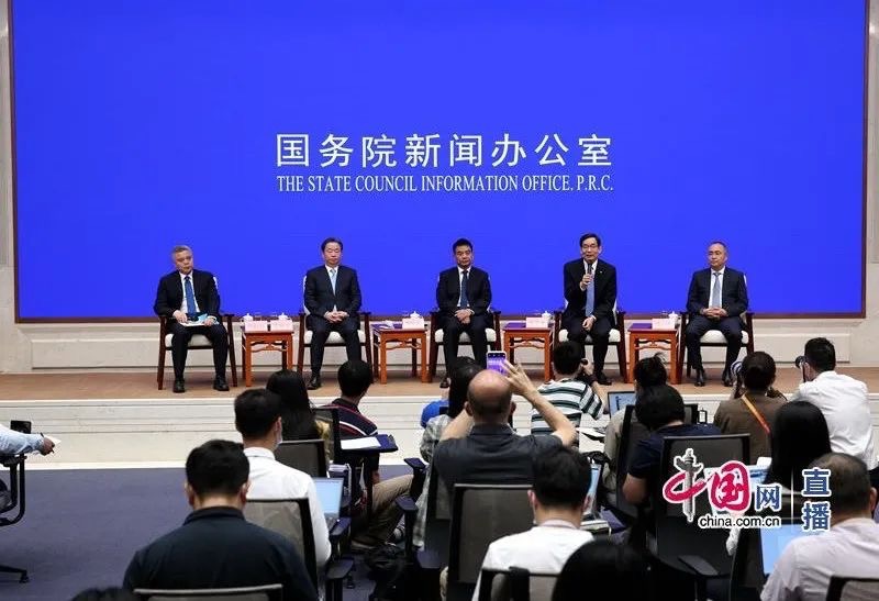 中表记者碰头会上，周育先谈若何弘扬企业家心灵