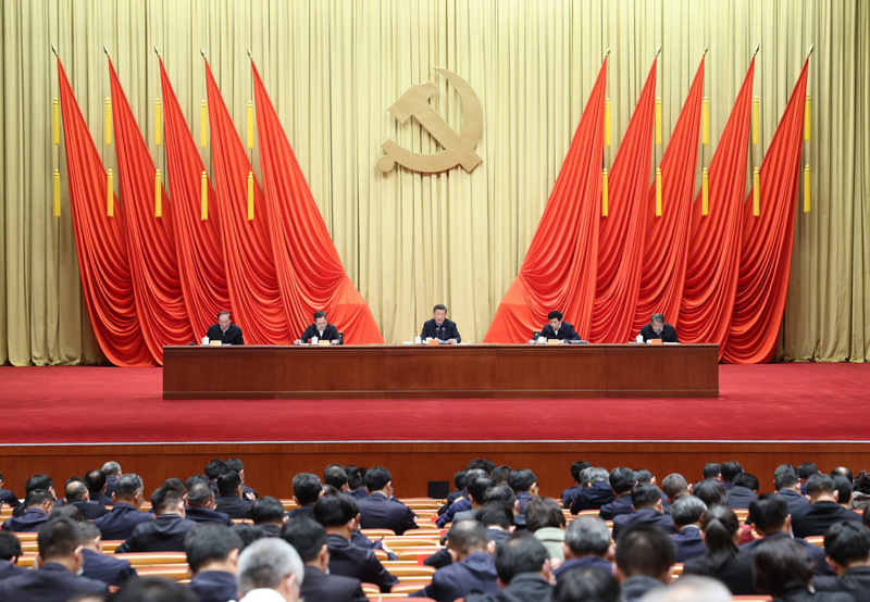 3月1日，2022年春季学期中央党校（国度行政学院）中青年干部培训班在中央党？。中共中央总书记、国度主席、中央军委主席习近平在开班式上颁发沉要讲话。 新华社记者 刘彬 摄