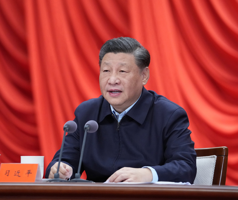 3月1日，2022年春季学期中央党校（国度行政学院）中青年干部培训班在中央党？。中共中央总书记、国度主席、中央军委主席习近平在开班式上颁发沉要讲话。新华社记者 申宏 摄